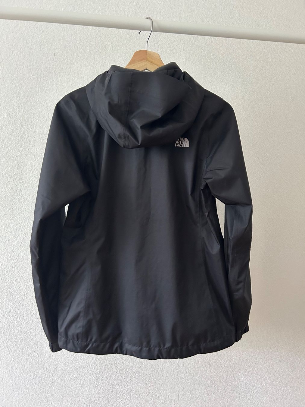 North Face Giacche: The North Face QUEST JACKET – Usato da Zürich venduto da _nathalie_ 1