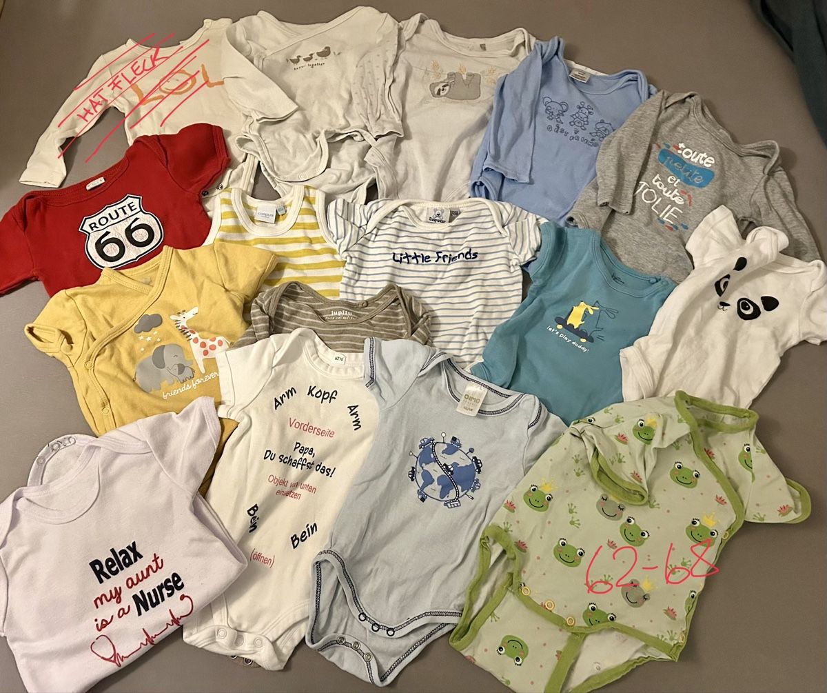 Lotti & Set di vestiti: Div. Babykleidung – Usato da Uster venduto da Jestroku 1