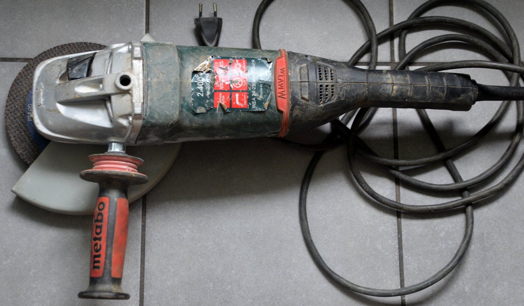 Smerigliatrici & Lucidatrici: Metabo WEA 24-230 MVT Quick Winkelschleifer Meuleuse d'angle – Usato da Collonges venduto da arashee