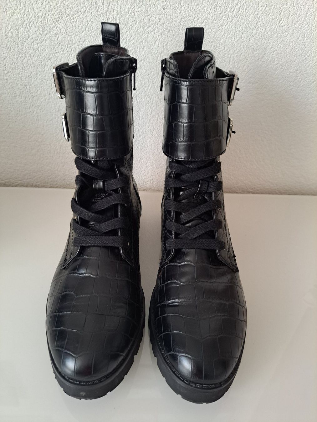 H&M Scarpe da donna: Schöne schwarze Stiefel in Grösse 40 – Usato da Büren SO venduto da kim_yc8x 3