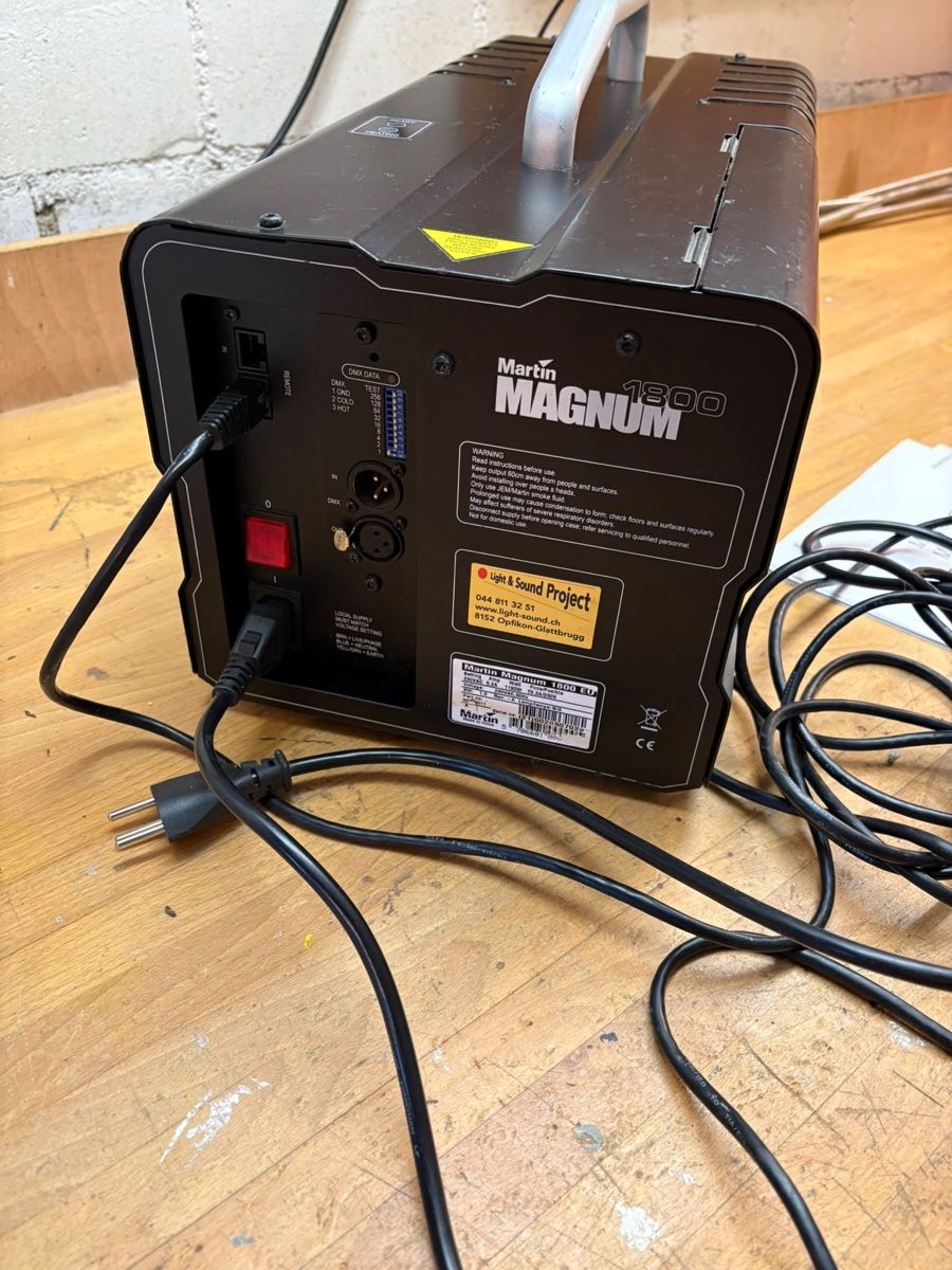 Toutes les machines: Nebelmaschine Magnum – D'occasion à Rafz par cor_hj27 2