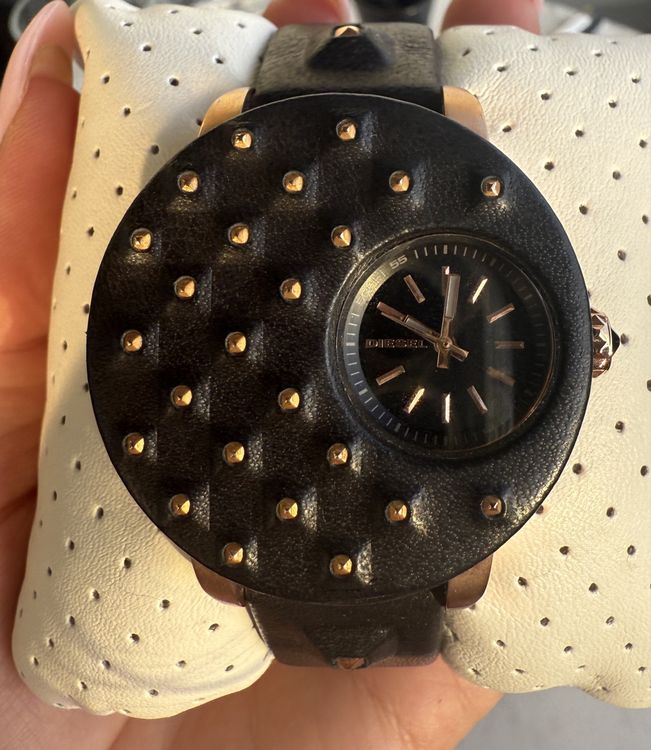 Diesel Orologi: Montre Diesel Femme DZ5481 Cuir Noir - État Excellent! – Nuovo (secondo la descrizione) da Petit-Lancy venduto da ctaz