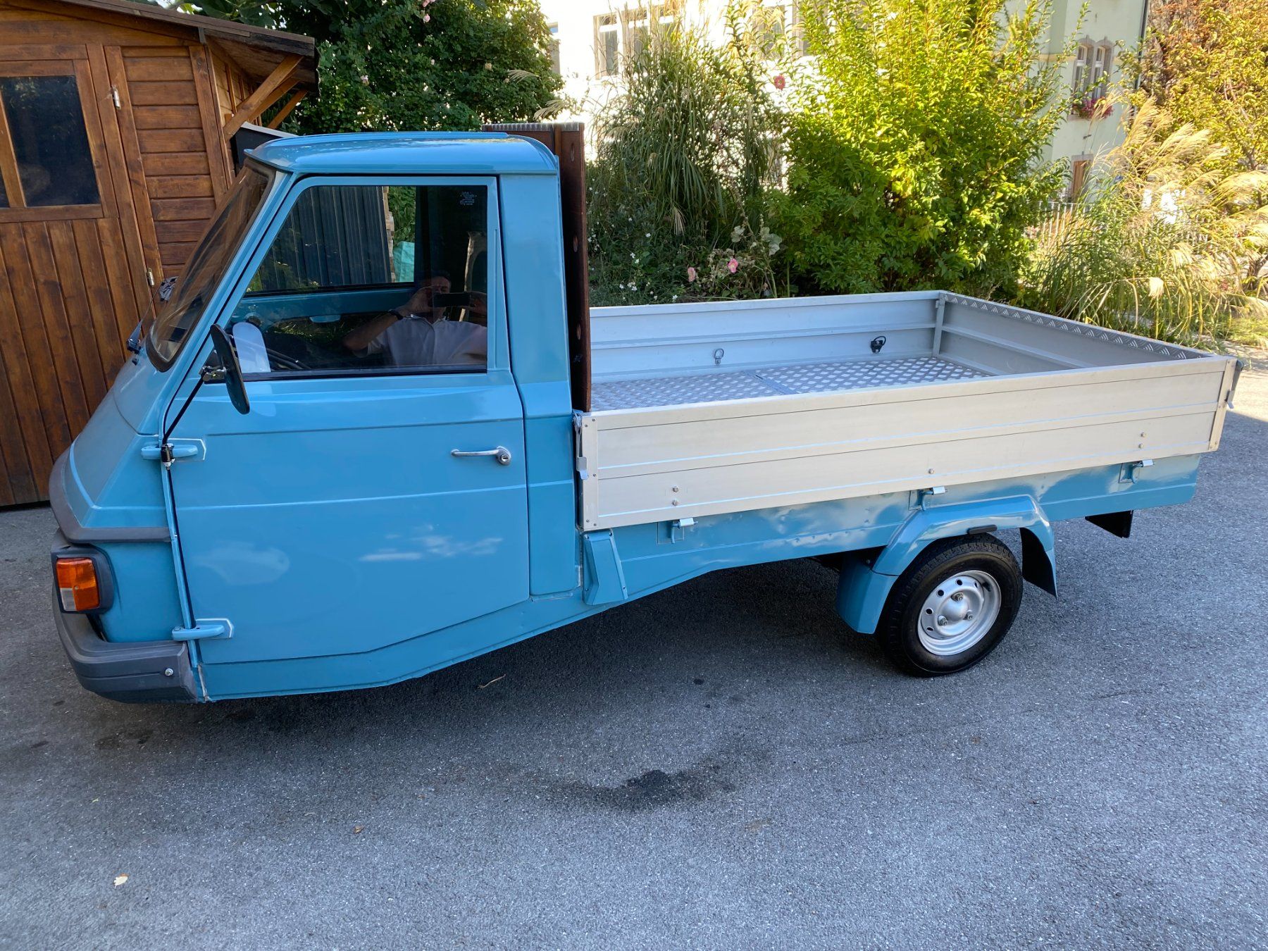 Piaggio Veicoli commerciali: Triporteur Piaggio Vespacar P2 – Usato da Saxon venduto da dda_mnp9 1