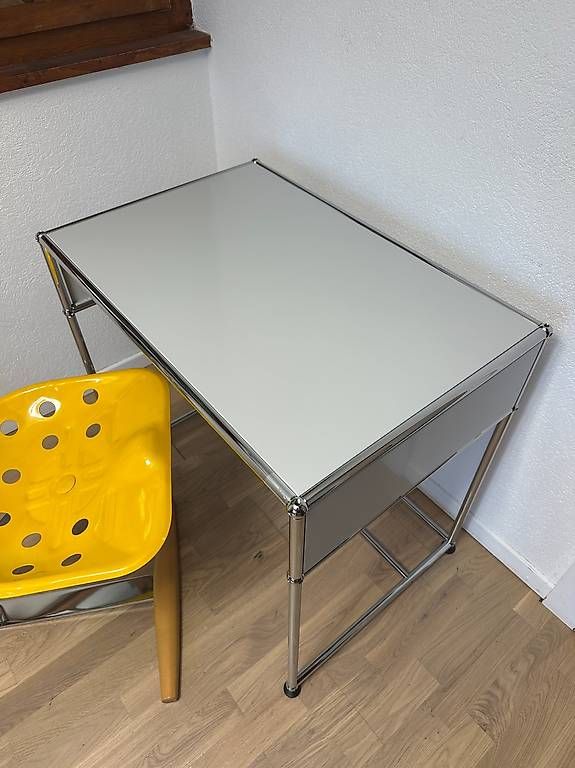 USM Bureaux: Bureau / Desserte USM Haller en Gris Clair // Ref. AY0432 – D'occasion à Ravoire par ARKY_s 2