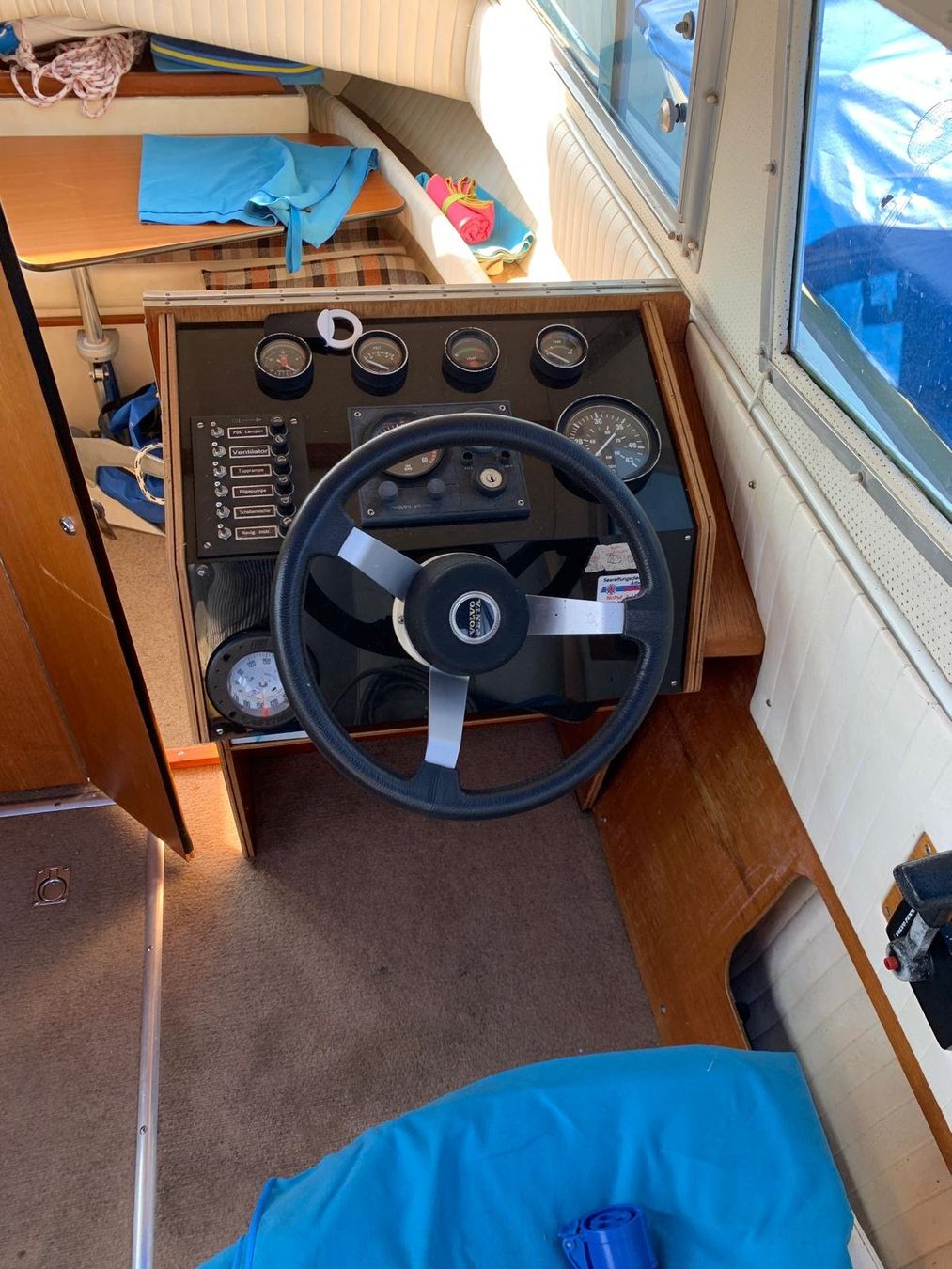 Barche: SAPHIR 650 SPORT KABINENBOOT – Usato da Avenches venduto da BOOTTRANSPORTE 2