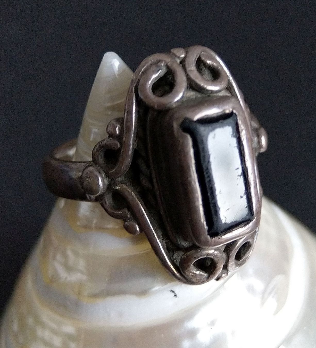 Anelli: ALTER RING MIT ONYX IN 925 SILBER – Usato da Romanshorn venduto da BoutiqueA
