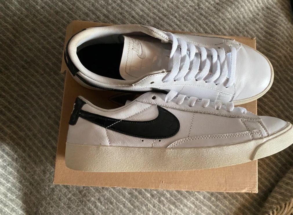 Nike Scarpe da uomo: Baskets Nike Blazer Low  41 – Usato da Geneve venduto da Monthoux13 2