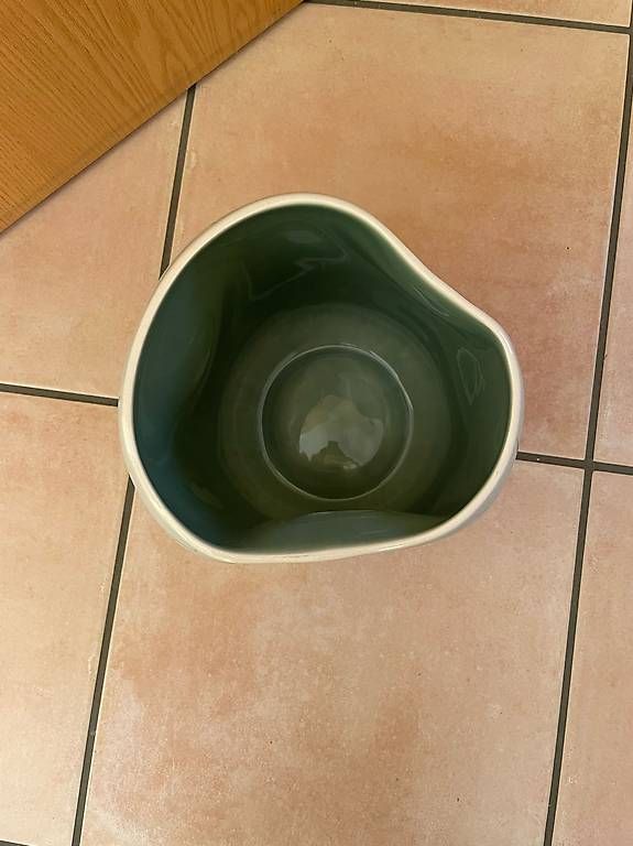 Vasi per fiori: Vaso motel a mino  – Usato da Monte Carasso venduto da Salvia71 1