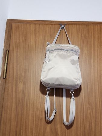 Sac à dos Geox léger et pratique, idéal pour le printemps!