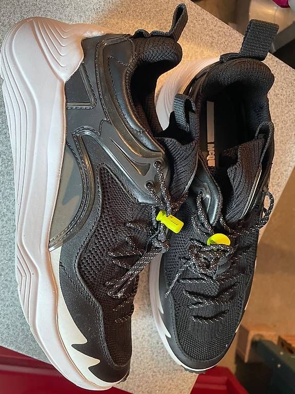 Chaussures hommes: McQ – D'occasion à Köniz par Papabaer