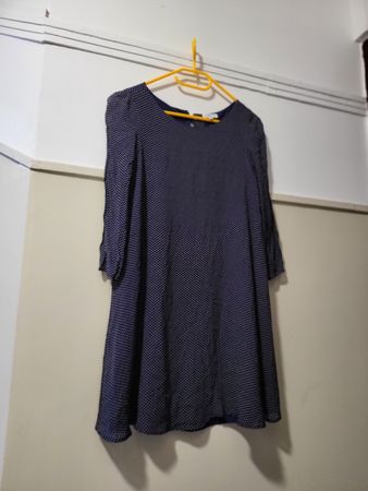 Robe Claudie Pierlot bleu marine à pois, taille 38, étè