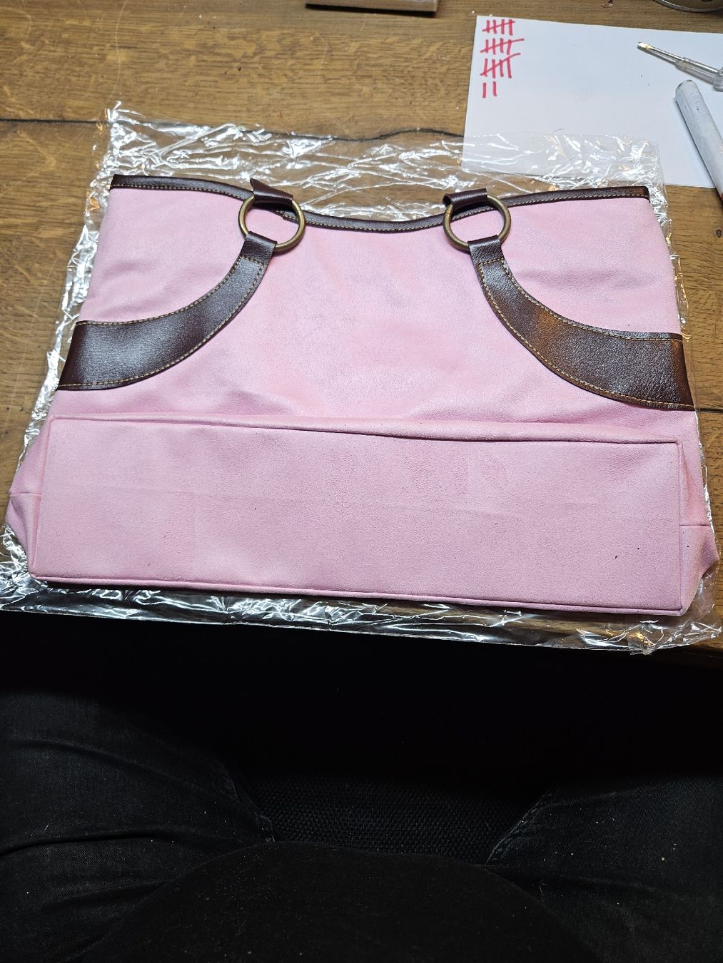 Borse da donna: Rosa Damentasche mit Blumenstickerei – Nuovo e nell'imballaggio originale da Rorschach venduto da TimelessTrading 1