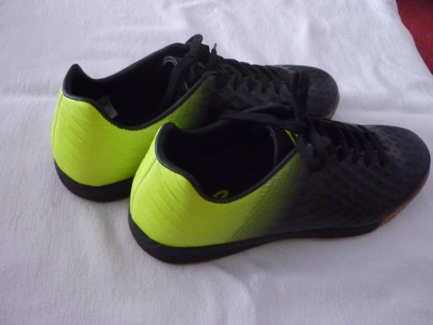 Herrenschuhe: Turnschuhe – Neu (gemäss Beschreibung) aus Vaduz von red94angel 1