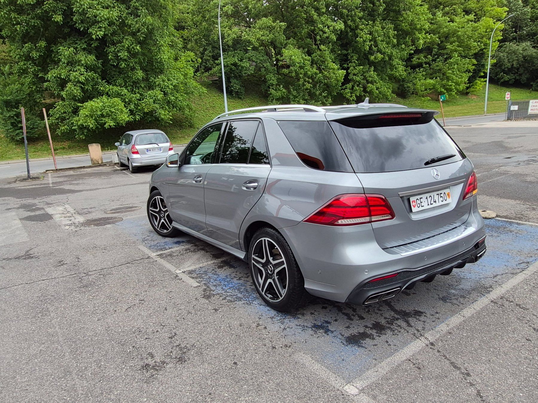 Mercedes-Benz Automobili: Mercedes GLE 350d  AMG – Usato da Genève venduto da leo_bw9b