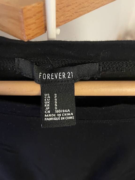 T-shirt: Forever Young – Usato da Renens VD venduto da siric1996 1
