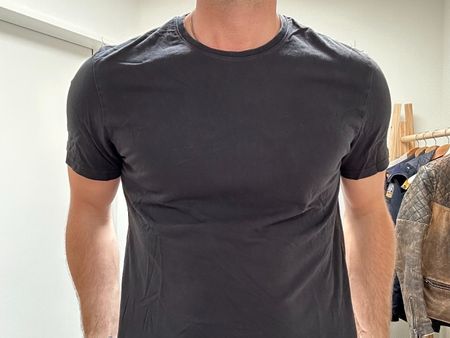Schwarzes Herren T-Shirt Slim Fit / Basic Shirt – Größe M