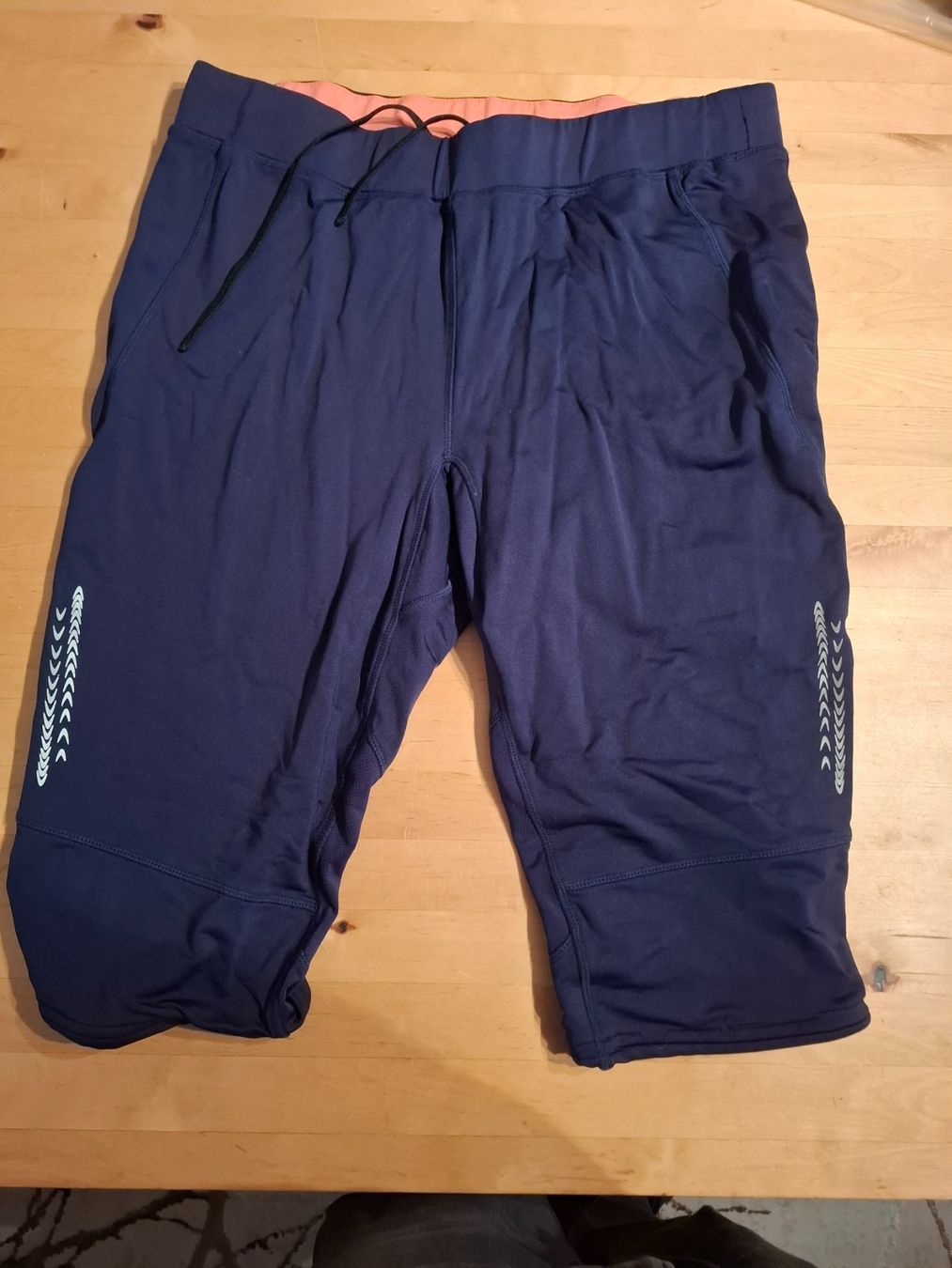 Hosen: Sport-Shorts Active, Dunkelblau Grösse XL – Gebraucht aus Münchenbuchsee von Twertor