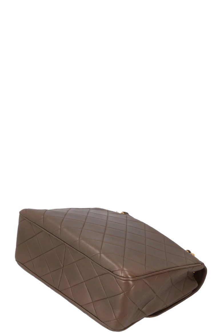 Chanel Borse da donna: Chanel Vintage Flap Bag Braun – Usato da Bergdietikon venduto da Lindor12 1