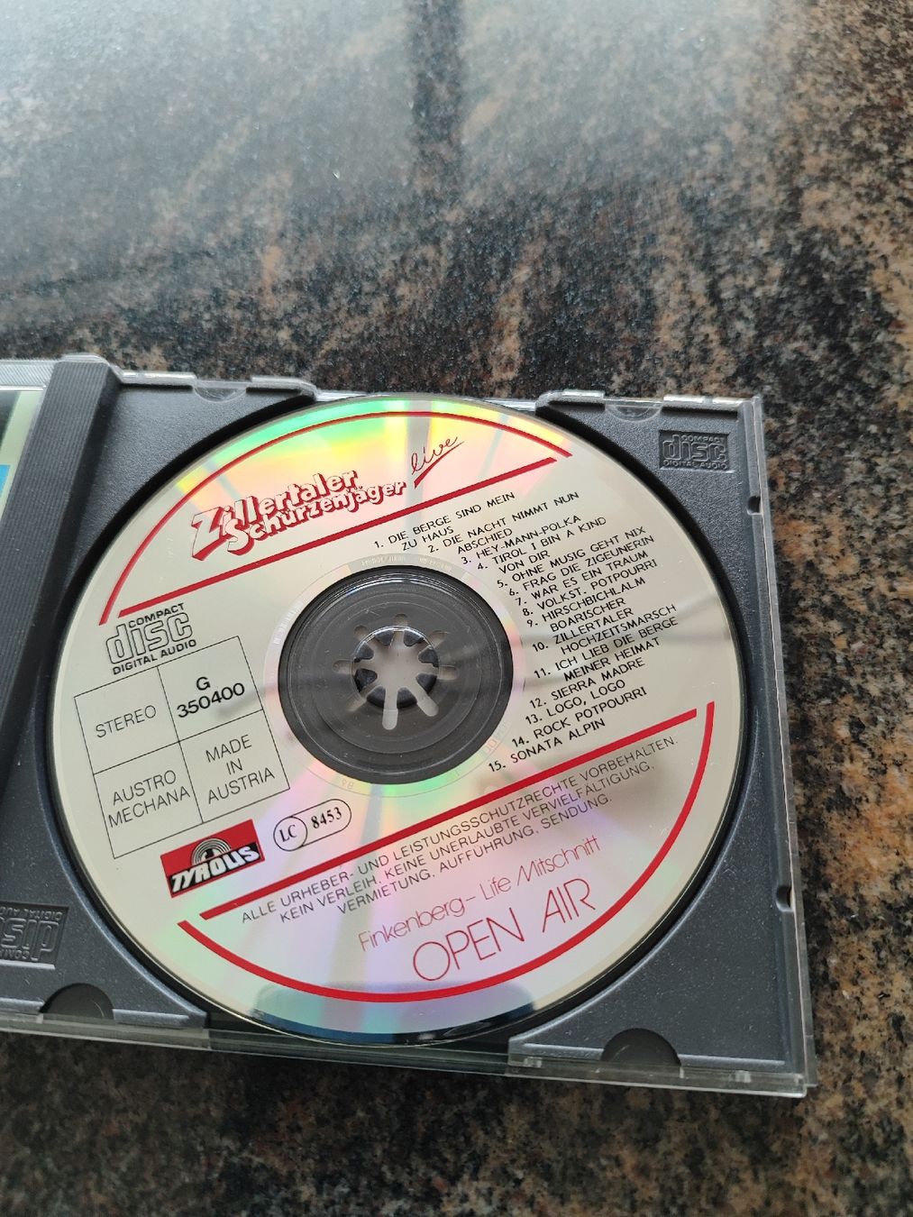 CD: CD, Zillertaler Schürzenjäger  – Usato da Madiswil venduto da marmotte63 2