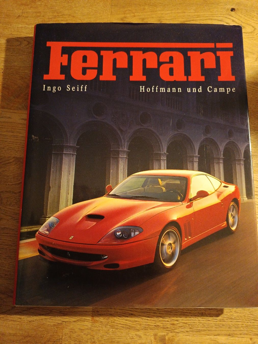 Libri: Buch Ferrari 248 Seiten  – Usato da Bex venduto da Canouille