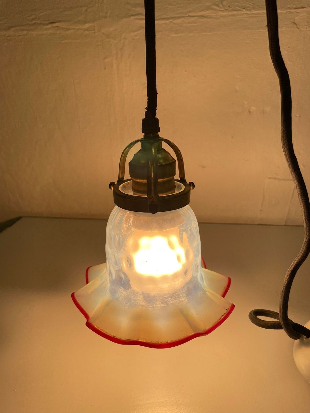 Lampade: lampe ancienne suspendue (tulipe) – Usato da La Croix (Lutry) venduto da netrajet