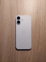 iPhone 17 (256 GB) Weiss – Top Zustand (100% Akku)