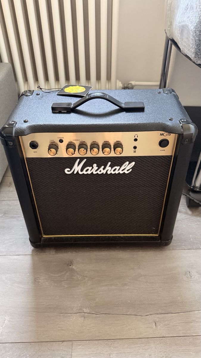 Marshall Verstärker: Guitar Amplifier Marshall MG15 Gold – Gebraucht aus Muzzano von b4r_kwf7
