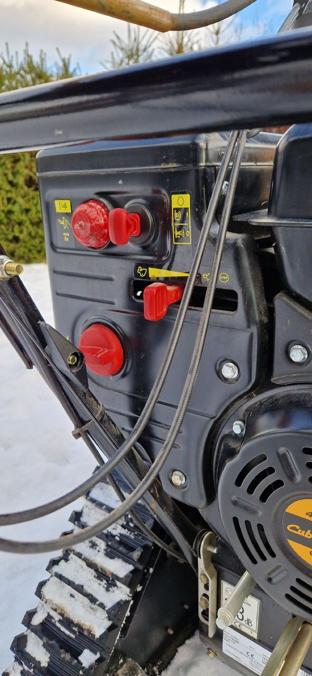 Tutte le macchine: Fraise à neige professionnelle à chenilles – Usato da St. Ursen venduto da cpi23 3