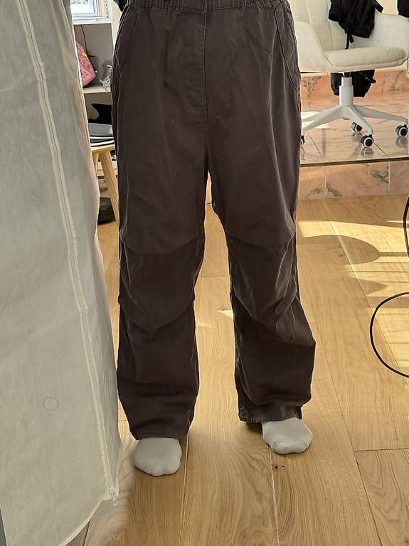 Pantaloni: Pantalon parachute – Usato da Bevaix venduto da Ky714n 2