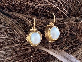 Ohrringe Gelbgold mit Halbperlen und Granulationen 14k Gold