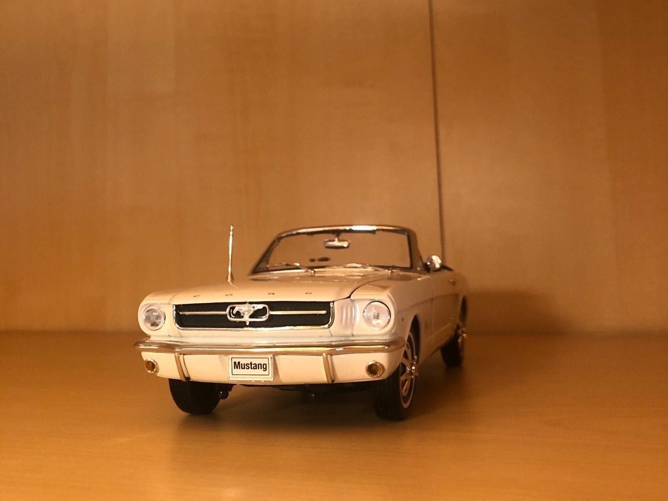 Ford Modellautos: Ford Mustang Convertible 1:18 – Neu (gemäss Beschreibung) aus Tuggen von Chrig_SZ 2