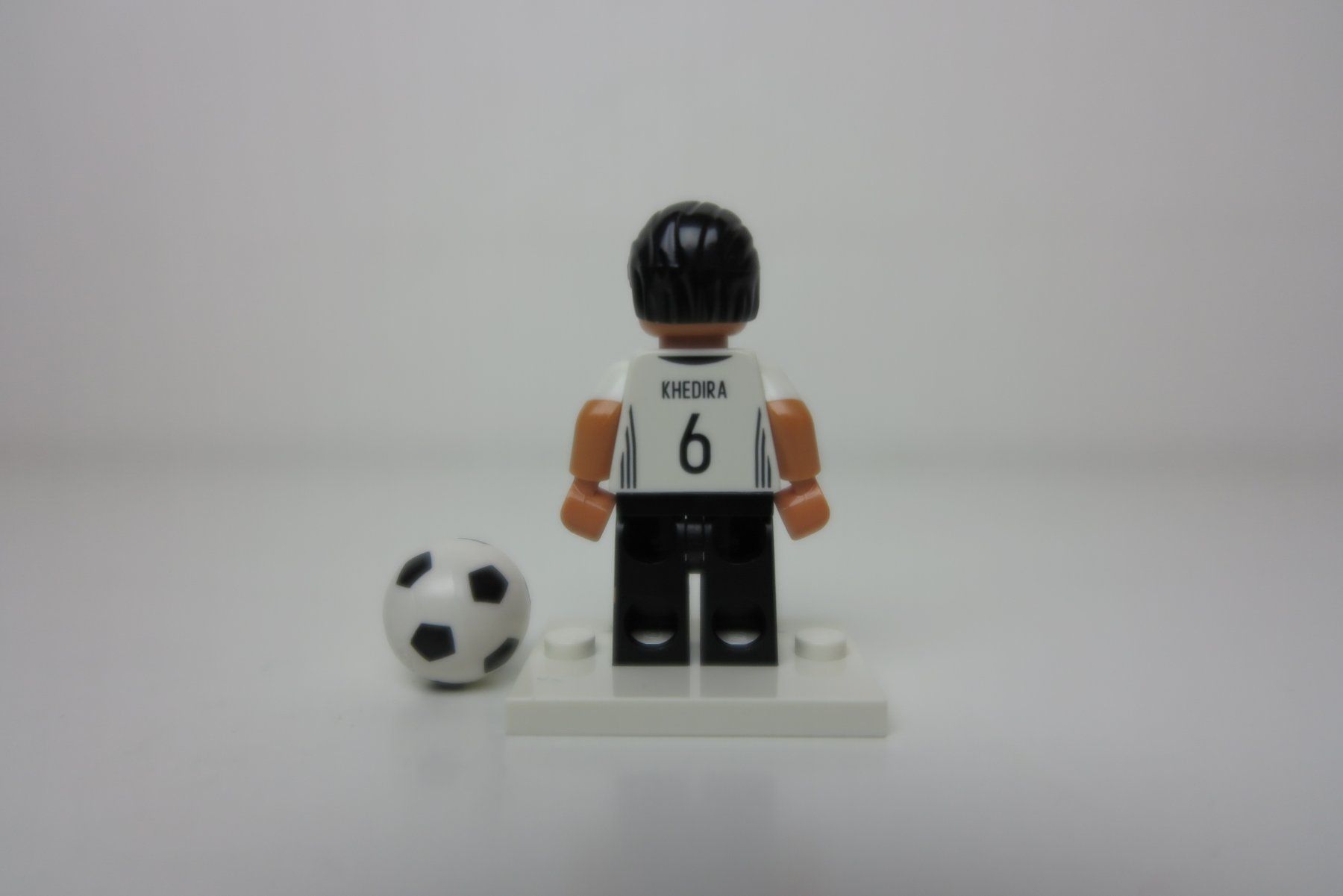 Lego Spielzeuge: LEGO Minifigur CMF DFB Sami Khedira – Neu (gemäss Beschreibung) aus Ostermundigen von RG-Collector 1