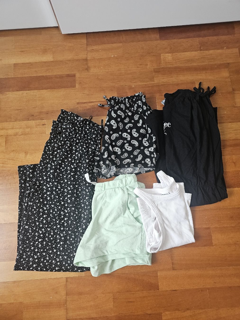 Lotti & Set di vestiti: Kleiderpaket Mädchen Gr. 146/152 – Usato da Gossau SG venduto da lexa7219