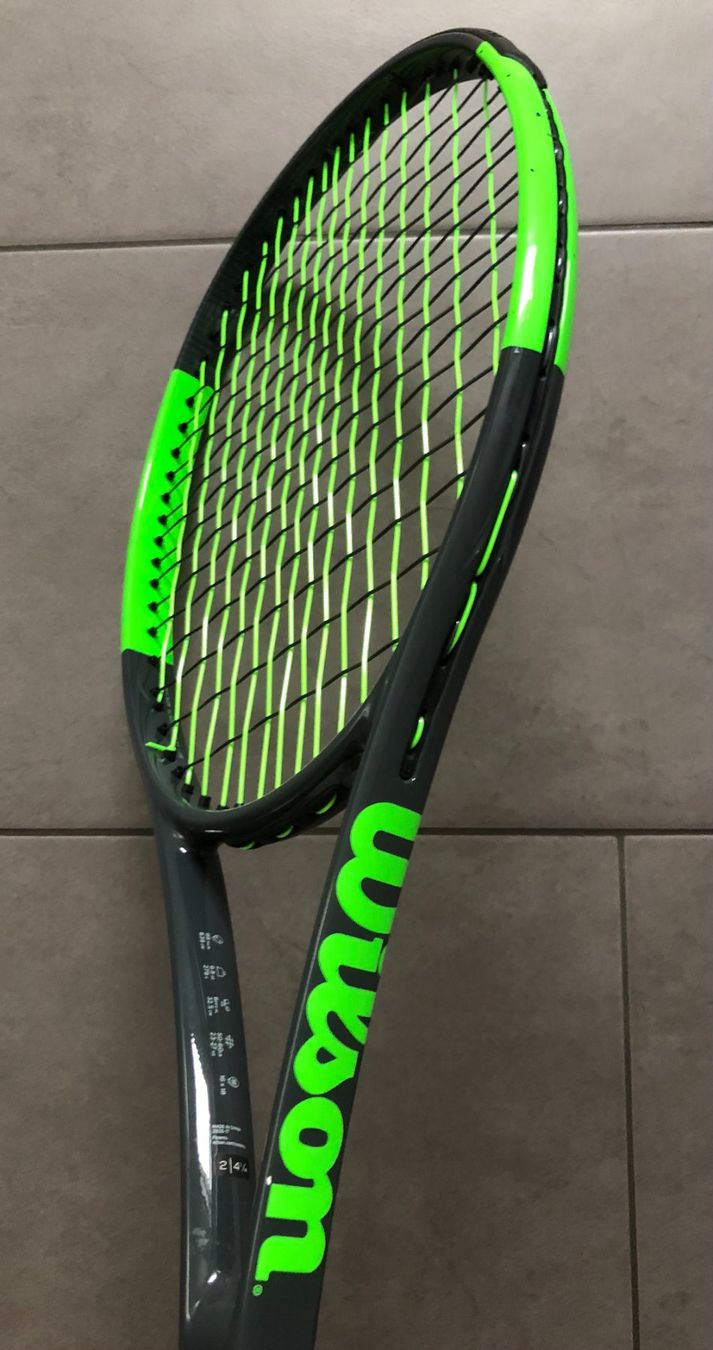 Wilson Raquettes: Wilson Blade Team 99 Lite – D'occasion à Schattdorf par ratr84 1