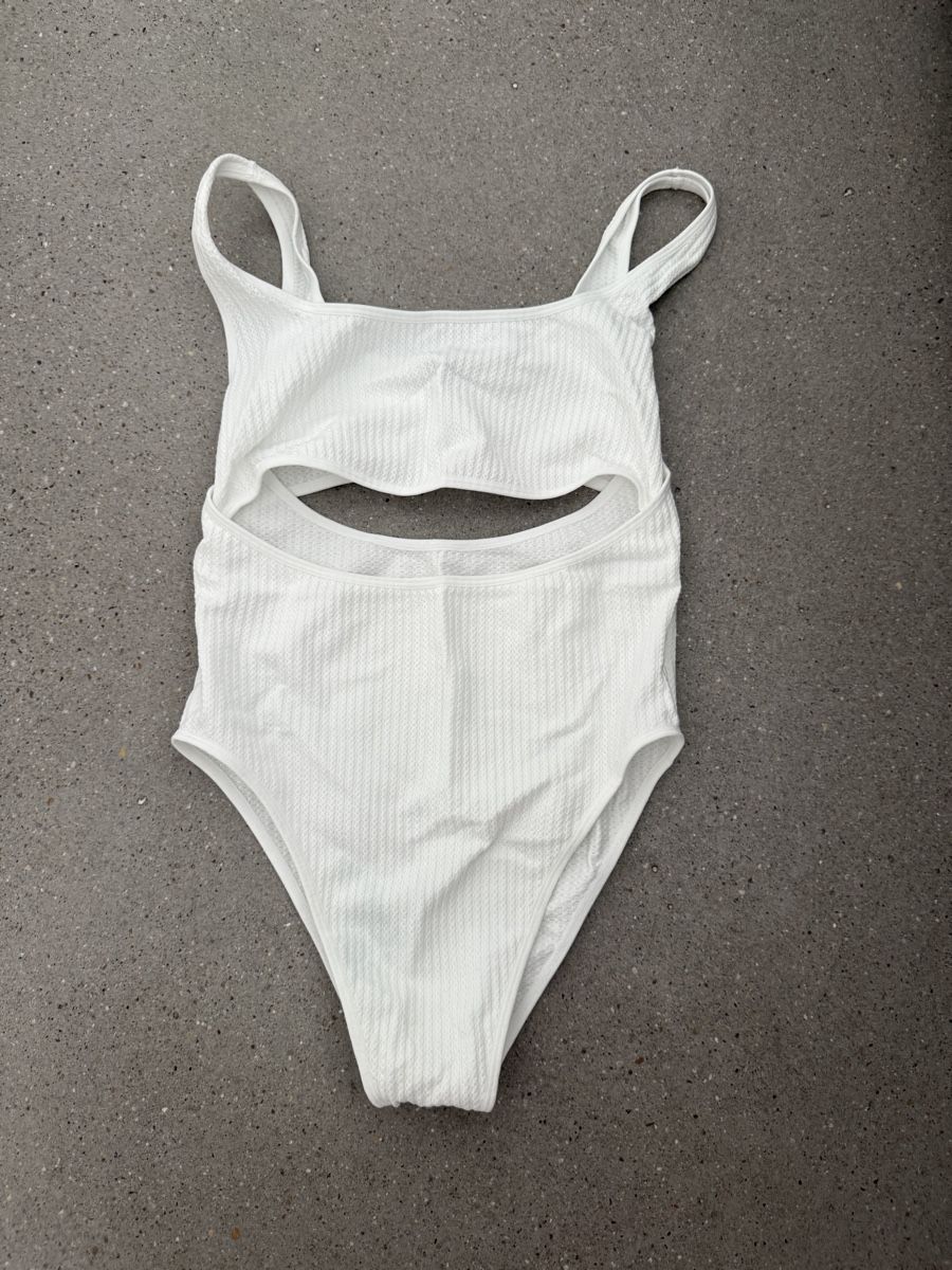 Zara Top: Body Zara Rippstrick Weiss Grösse M-L  – Nuovo (secondo la descrizione) da Zürich venduto da iva_iva