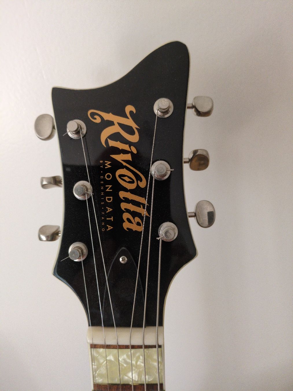 Strumenti musicali: Linkshänder lefthand Gitarre – Usato da Lyss venduto da pet_69c5 1