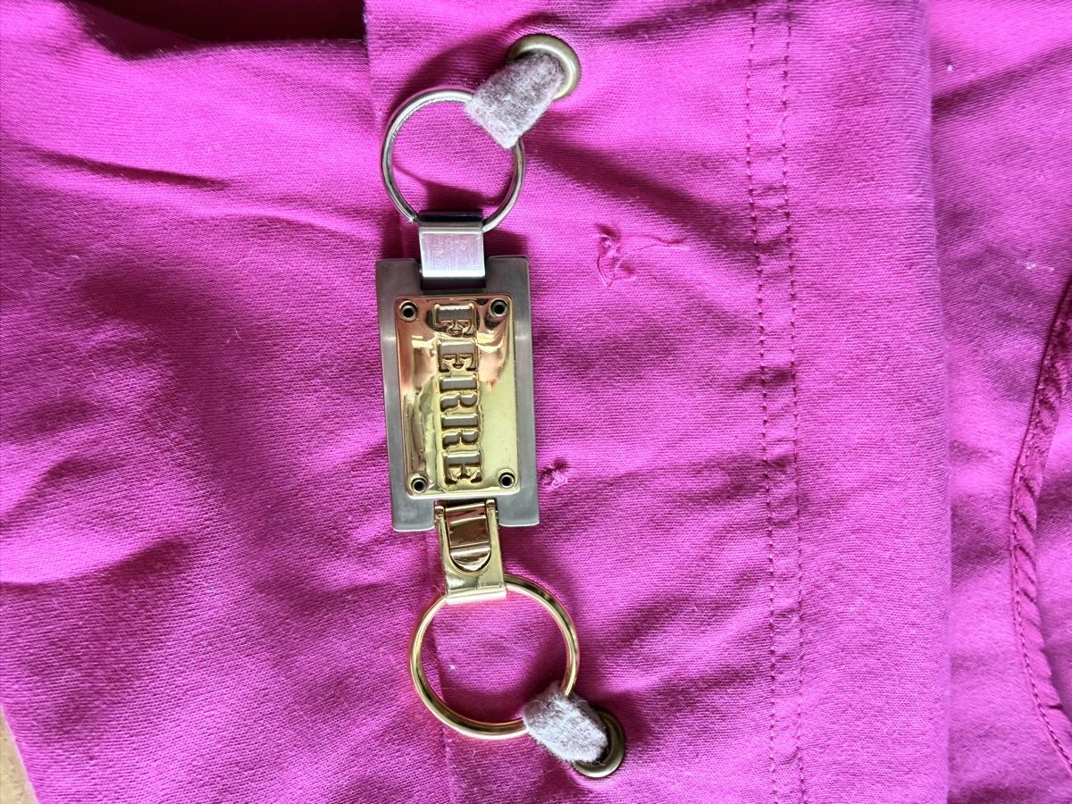 Gianfranco Ferre T-shirt: Gianfranco Ferre pink t-shirt – Usato da Kilchberg ZH venduto da san_hs8y 2