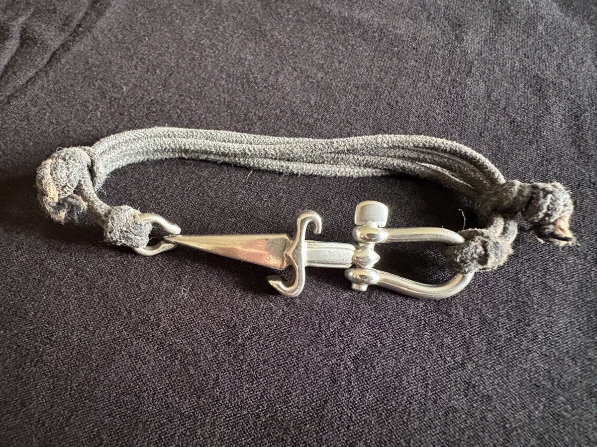 Armbänder & -reifen: Cesare Paciotti Armband mit Silber Dolch – Gebraucht aus Zürich von wei_8n2l