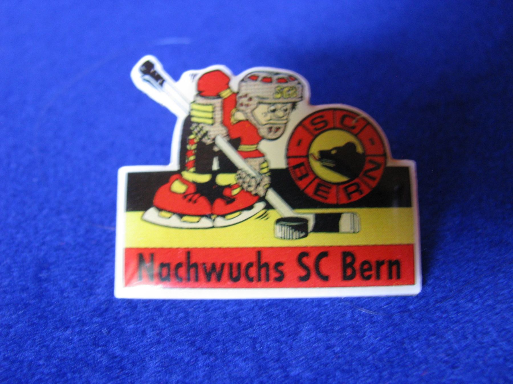 Plaketten & Abzeichen: Pin Nachwuchs SC Bern 90er Jg – Gebraucht aus Zweisimmen von Domii 1