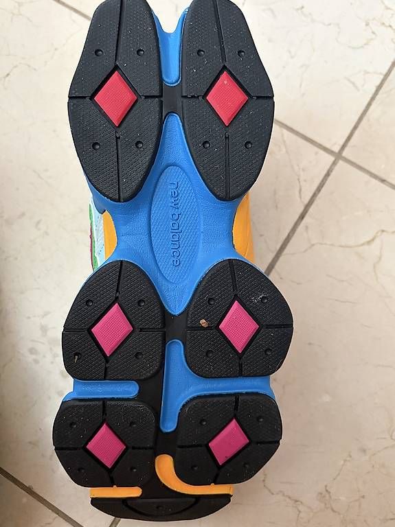 New Balance Chaussures hommes: Baskets neuves collector New Balance pointure 40 EU – D'occasion à Lausanne par Flo1006 4