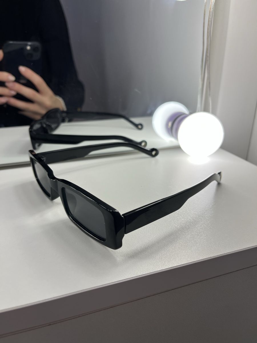 Shein Occhiali & Lenti: Chic Black Rectangular Sunglasses - Perfect for Summer Sun! – Nuovo (secondo la descrizione) da Zürich venduto da Isabella123 1