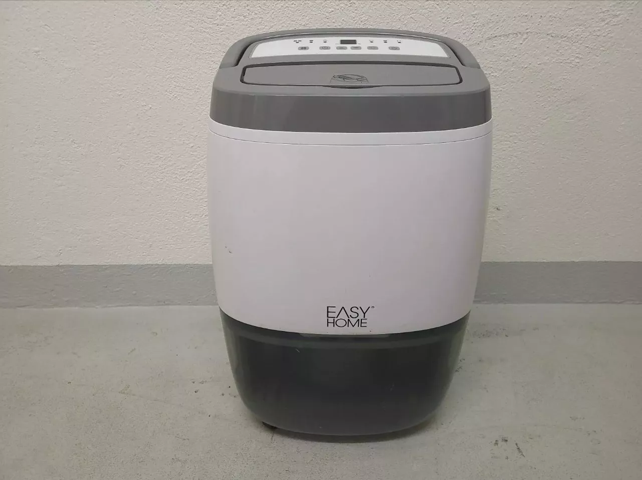 Luftentfeuchter: Luftentfeuchter Easy Home – Gebraucht aus Duggingen von Lexxyy18