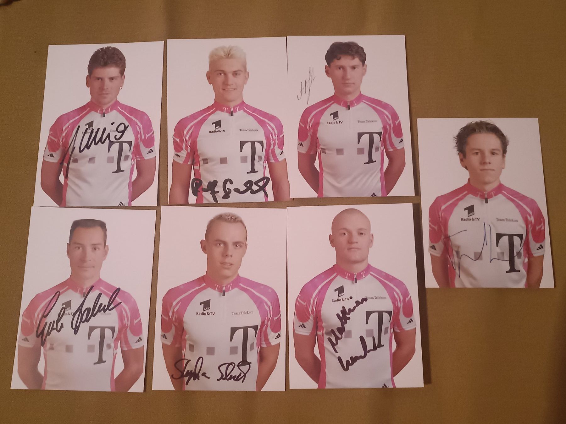 Autografi: Rad - Jan Ullrich - Autogrammset - Handsigniert - Set 1 – Usato da Menziken venduto da Artographs