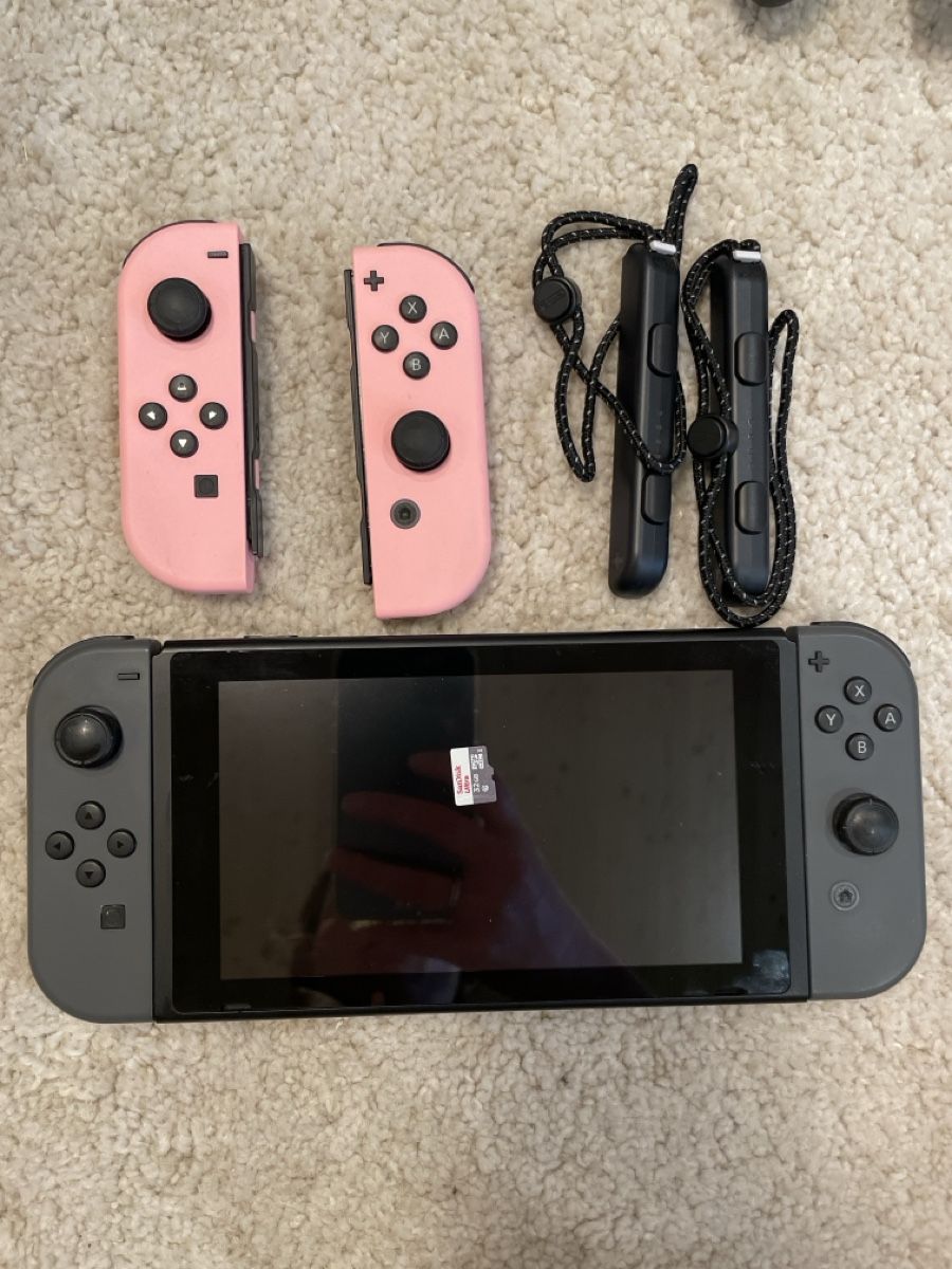 Nintendo Console: Bundle Nintendo Switch & Zelda BOTW – Usato da Giswil venduto da twinship_family 2