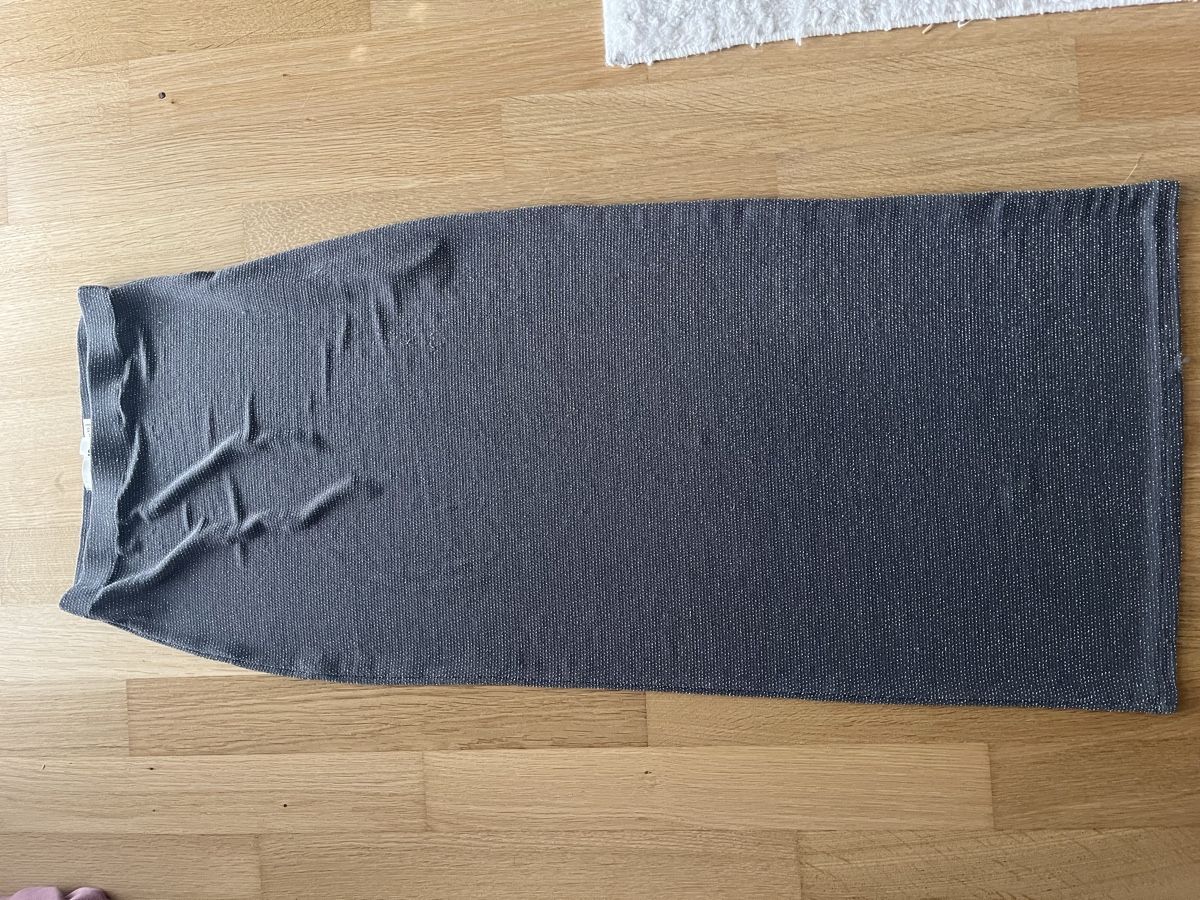 Pull&Bear Gonne: Jupe glitzernd / xs – Usato da Kriegstetten venduto da Musli15