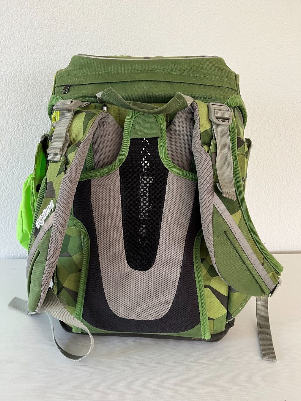 Ergobag Borse & Zaini: Ergobag Schulrucksack im Camouflage Design – Usato da Gebenstorf venduto da bpo_7hv6 1