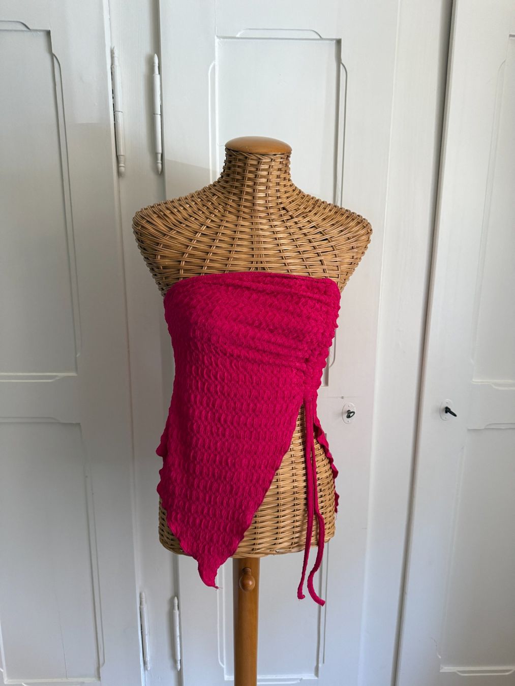Top: Top magenta asymmetrisch XS – Usato da Zürich venduto da Diazaio