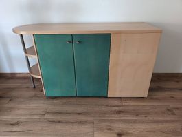 Beige Eckschrank aus Holz