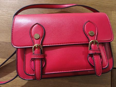 Steve Madden Handtasche, rot fuchsia, neuwertig.