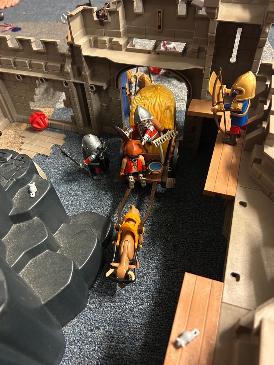 Playmobil Giocattoli: Playmobil Ritterburg – Usato da Kreuzlingen venduto da Faebuu 2